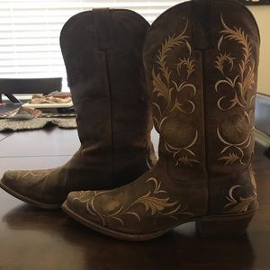 Country boots